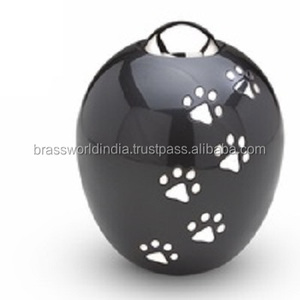 Urna Funeraria Metálica de Estilo Americano Grande para Mascotas, Midnight, de Brassworld India - Product Image 1