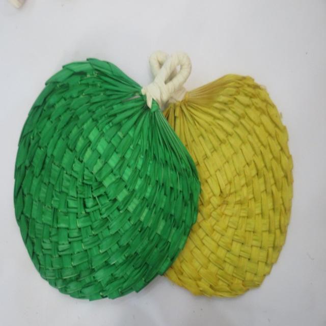 สีเหลือง