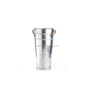 GOLD FINISHED WEDDING <b>FLOWER</b> VASE METAL NEW METAL <b>FLOWER</b> VASE FOR HOME DECORATION NEW LOOK IN METAL <b>FLOWER</b> VASE - Product Image 3