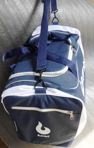 Bolsa de viaje Weekender personalizada, bolsa de gimnasio deportiva impermeable con compartimento para zapatos separado - Product Image 4