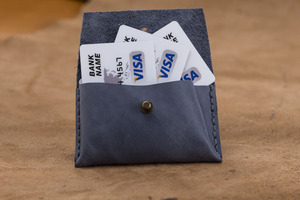 Cartera plegable de cuero genuino con diseño minimalista, tarjetero delgado con bloqueo RFID, tamaño de bolsillo, regalo OEM hecho a mano para hombres y mujeres - Product Image 5