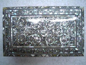 J5 joyería con incrustaciones de perlas madre/caja de regalo - Product Image 2