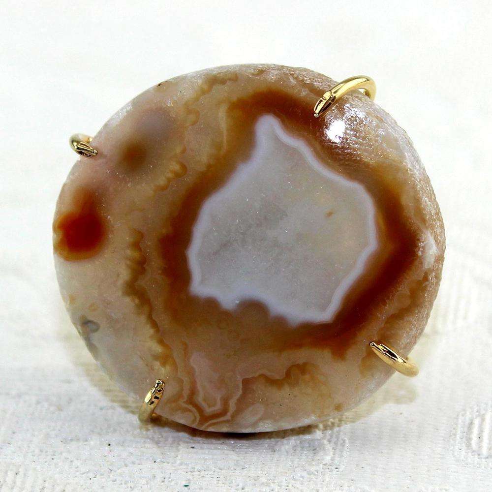 สีน้ำตาล