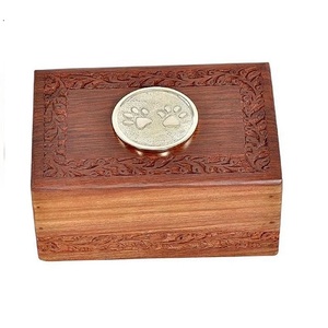 Urna de cremación de madera rosa, suministros funerarios, Brassworld, India - Product Image 4
