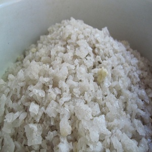 Sel industriel grossier de haute qualité NACl (chlorure) dans un emballage en acier cosmétique - Pots en plastique et sachets en papier - Product Image 3