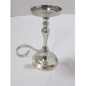 Portavelas de pilar de Metal plateado personalizado para el hogar, Hotel, cafetería y boda, para decoraciones navideñas y piezas centrales - Product Image 1