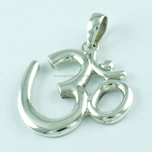 Colgante Om, Colgante Religioso Indio de Plata, Colgante de Plata de Ley 925 - Product Image 3