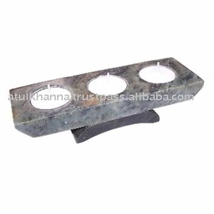 Porte-bougie en pierre ollaire à trois bougies en un seul support - Product Image 1