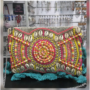 Bolso de Mano Étnico Estilo Indio para Mujer con Aspecto Bohemio y Acabado Artesanal - Product Image 3
