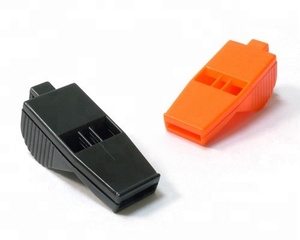 Silbato de cuerda de tres agujeros personalizado de alta calidad Herramienta de supervivencia de plástico Premium - Product Image 1