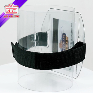 Porte-badge vertical réglable en PVC noir élastique pour bracelet de bras - Product Image 5