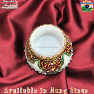 Kalash décoratif en marbre peint à la main pour la Pooja - Product Image 4