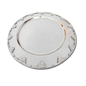 Bordure en relief Plaque de chargeur de luxe décorative Plaque de chargeur en acier inoxydable de finition de qualité supérieure Plaque de chargeur de service alimentaire - Product Image 1