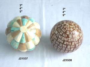 ลูกบอลตกแต่งทำจากกระดูกควายฝังลายไม้โมเสก ขนาด 7.5 ซม./10 ซม./12.5 ซม. ผลิตในอินเดีย เหมาะสำหรับเทศกาลคริสต์มาส ขายดี - Product Image 4