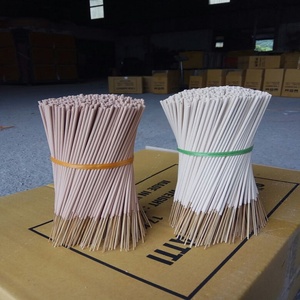 Bâtons d'encens parfumés blancs du Vietnam avec arôme de bois de santal Bois d'agar durable de supports en bambou Qualité de qualité pour un usage religieux - Product Image 3