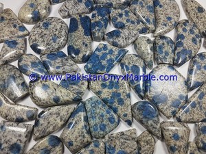 พลอยแจสเปอร์สีน้ำเงิน K2 แบบหล่นหลวม หินแร่ธรรมชาติสีแดงทันสมัย จำหน่ายจำนวนมาก - Product Image 4