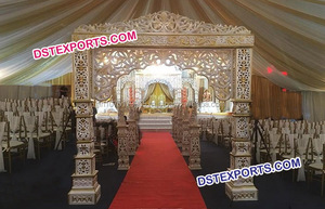 Puerta de bienvenida de boda con temática de pavo real tallada de fibra, Jodha Akbar - Product Image 6