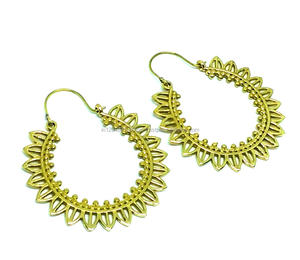 Vente en gros de boucles d'oreilles créoles bohèmes en laiton bijoux tribaux indiens pour mariages fêtes fiançailles cadeaux - Product Image 2