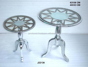 Table en aluminium moulé avec finition miroir et plateau en verre motif en terre cuite Décoration d'intérieur - Product Image 2