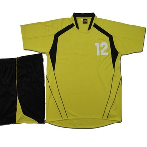 Conjunto de uniformes de fútbol juvenil, camiseta y pantalones cortos de fútbol para niños personalizados para equipos escolares o académicos - Product Image 2