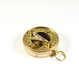 เคสเข็มทิศทองเหลืองขัดเงาแบบโบราณสำหรับใช้ในทะเลทำด้วยมือเป็นของขวัญวันเกิดวันครบรอบวันคริสต์มาส - Product Image 3