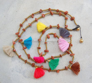   Collar de macramé hecho a mano Happiness, collar de macramé hecho a mano con piedra arenisca y borlas de colores mixtos. - Product Image 1