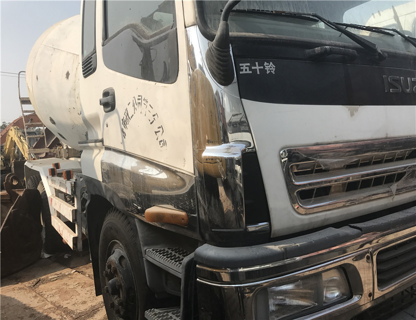 Б/у транзитный смеситель ISUZU 10 куб. М, бетономешалка на продажу