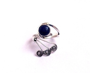 Bague en pierre de lapis plaquée argent de conception de spirale de bohème faite à la main Anniversay Gemstone Bezel Setting Jewelry en laiton - Product Image 2