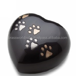 ทองเหลืองหัวใจ Urn สัตว์เลี้ยงที่มียืนโดย Brassworld อินเดียในอุปกรณ์งานศพ - Product Image 1