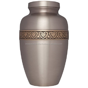 Urna Funeraria Americana para Adultos Modelo FU-17 de Brassworld India - Product Image 1
