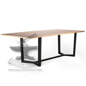 Table à manger en bois de manguier de style industriel avec plateau en métal fin pour le salon ou la cuisine Tables de restaurant - Product Image 4