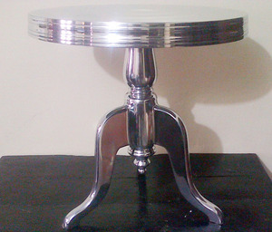 Table d'appoint ronde en aluminium de style moderne avec 3 pieds mobilier de salon et de maison ensemble de tables basses - Product Image 3