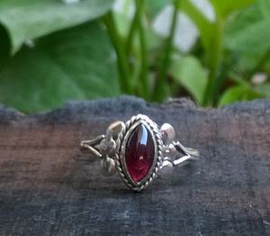 Bague en pierre naturelle grenat naturelle, anneau en argent Sterling 92.5%, pierre - Product Image 1