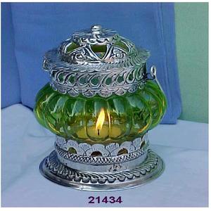 Lámpara tipo farol de vidrio verde, de latón y plata, para mesa superior - Product Image 1