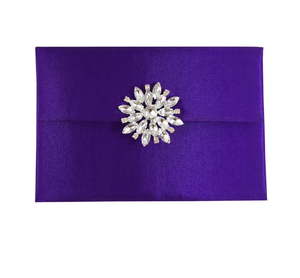 Enveloppe d'invitation de mariage en soie brodée avec monogramme personnalisé Décorations de mariage élégantes - Product Image 5