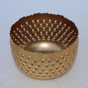 Bougeoir Votive Golden Bowl Machine en métal perforé et aluminium pour les mariages et l'amélioration de la décoration intérieure - Product Image 1