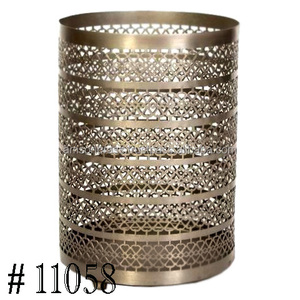 Bougeoir décoratif en métal Bougeoirs votifs Fond en métal Support en fer rond perforé Bougeoir votif d'intérieur - Product Image 3