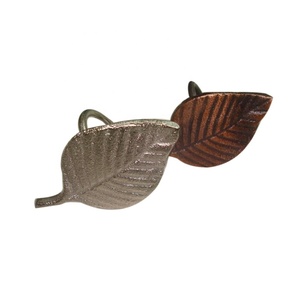 Anillo de servilleta en forma de hoja pequeña para fiestas de boda, estilo moderno - Product Image 1