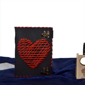 Fil rouge coeur cousu couverture rigide 100% cuir véritable Journal grossiste à la main blanc blanc cahier noir journal pour cadeaux - Product Image 1