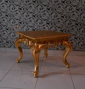 Meuble Table en bois sculpté classique Couleur or antique Style italien - Product Image 3