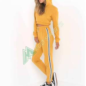 Ensemble de vêtements de sport 2 pièces blanc rouge décontracté pour femmes Top Seller Sweat-shirt court à capuche et pantalon de survêtement grande taille pour l'hiver - Product Image 4