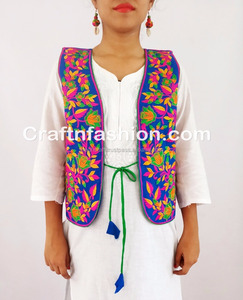 เสื้อแจ็คเก็ตโคติงานฝีมือดีไซเนอร์คุช สำหรับเทศกาลนาฟราตรี - เสื้อแจ็คเก็ตโคติแบบดั้งเดิมของชาวอินเดีย - เสื้อแจ็คเก็ตทำมือจากอินเดีย - Product Image 2