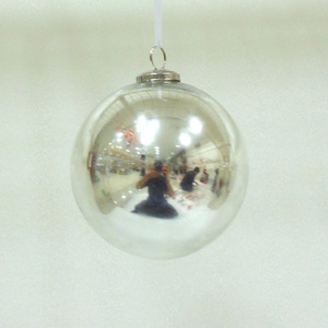 Vente chaude ronde en forme de neige métallique boules suspendues de noël ornements pour la maison hôtel but décoratif taille personnalisable - Product Image 2