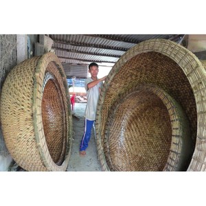 Cesta de Bambú Natural Tejida a Mano, Bote Tradicional Redondo Tipo Coracle, Embarcación para Ríos de Vietnam, Decoración para Resorts y Tours Ecológicos - Macy - Product Image 2