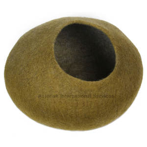 Joy Eco-friendly Wool Cat Cave Alta calidad Adorable Patrón sólido Fieltro Felt Cat House Hecho a mano en Nepal - Product Image 3