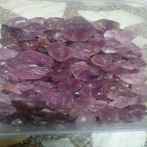 Pierres précieuses d'améthyste bleue naturelle en vrac - Product Image 1