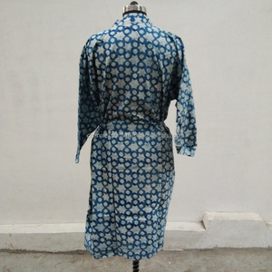 ชุดกิโมโนผ้าคอตตอนพิมพ์ลายบล็อกด้วยมือพร้อมเข็มขัดผูกเอวและกระเป๋าชุดใส่นอนและเลานจ์มาตรฐาน - Product Image 3