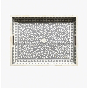 ถาดเสิร์ฟไม้อินเดียแบบดั้งเดิมพร้อมดีไซน์แบบฝังกระดูกและไม้ถูพื้นกำหนดขนาดเองสำหรับใช้ในห้องครัวหรือร้านอาหาร - Product Image 1