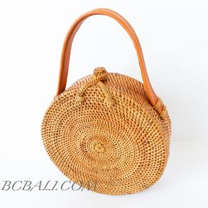 Precio Fob al por mayor bolso de paja de ratán de círculo redondo bolso de embrague a mano Natural hecho a mano de cuero Bali diseño - Product Image 2