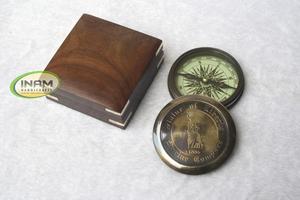 Brújula de diseño con caja de madera, brújula de latón náutico hecha a mano con caja de madera - Product Image 3
